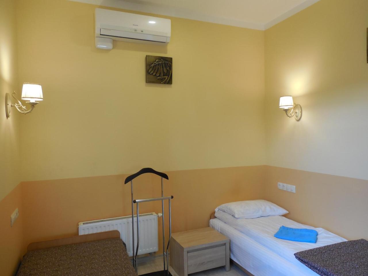 Gogol Park Hostel Riga Exterior photo