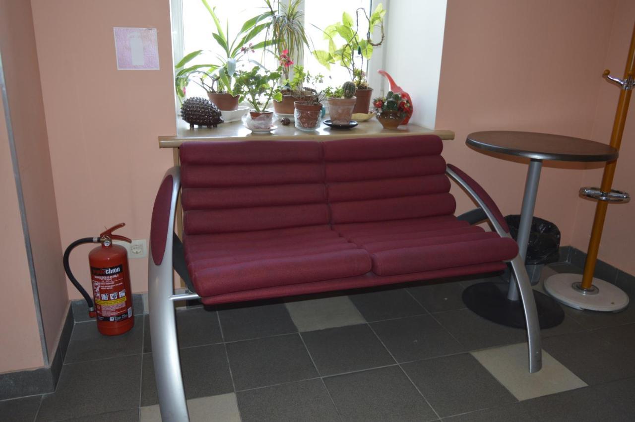Gogol Park Hostel Riga Exterior photo